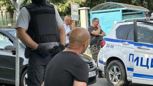 Задържаха 49 годишен мъж с голямо количество наркотици в хасковското село Сърница съобщиха
