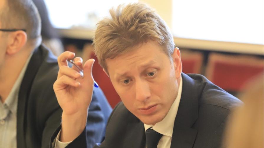 Депутатът от ПП-ДБ Ивайло Шотев подаде оставка