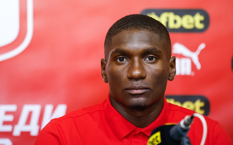 Бразилецът на ЦСКА 1948 - Елитон, говори преди домакинството на