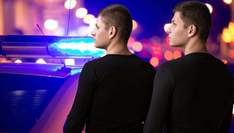 близнак полиция - ШМЕКЕР! Близнак шашардиса бургаски ченгета, премята ги, че е брат си