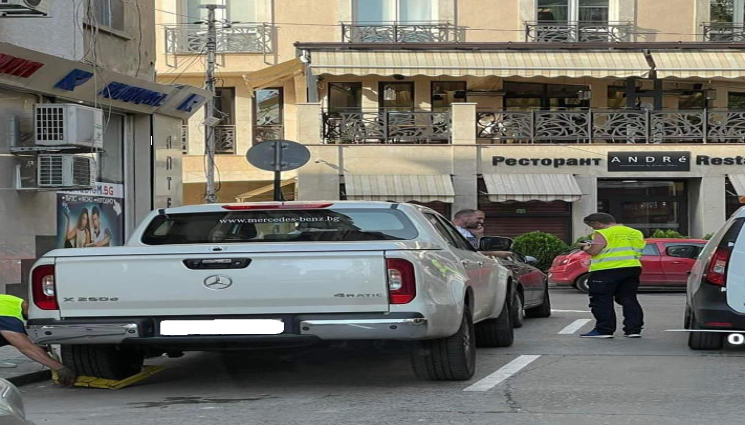 Андре Токев - Шеф Андре Токев закопчан, след като забравил да пусне втори sms