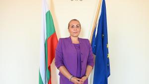 Министърът на труда и социалната политика Иванка Шалапатова назначи Надя