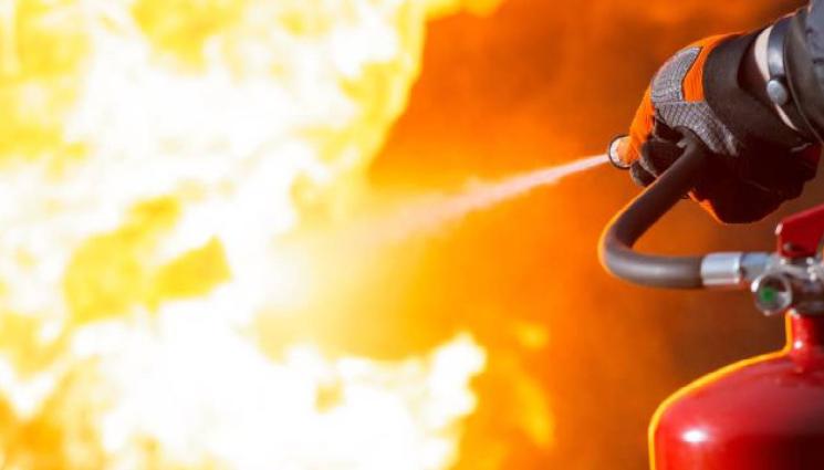 пожар - ОГНЕН АД: Семейство с три деца пострада при пожар в Луковитско