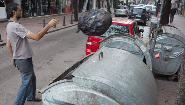 контейнер - ЗЛАТЕН БОКЛУК: Чистят България със 752 млн. лв.