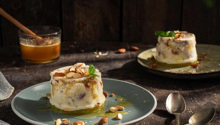 ф - Гответе с matekitchen.com: Кисело мляко с ананас и бадеми (ВИДЕО)