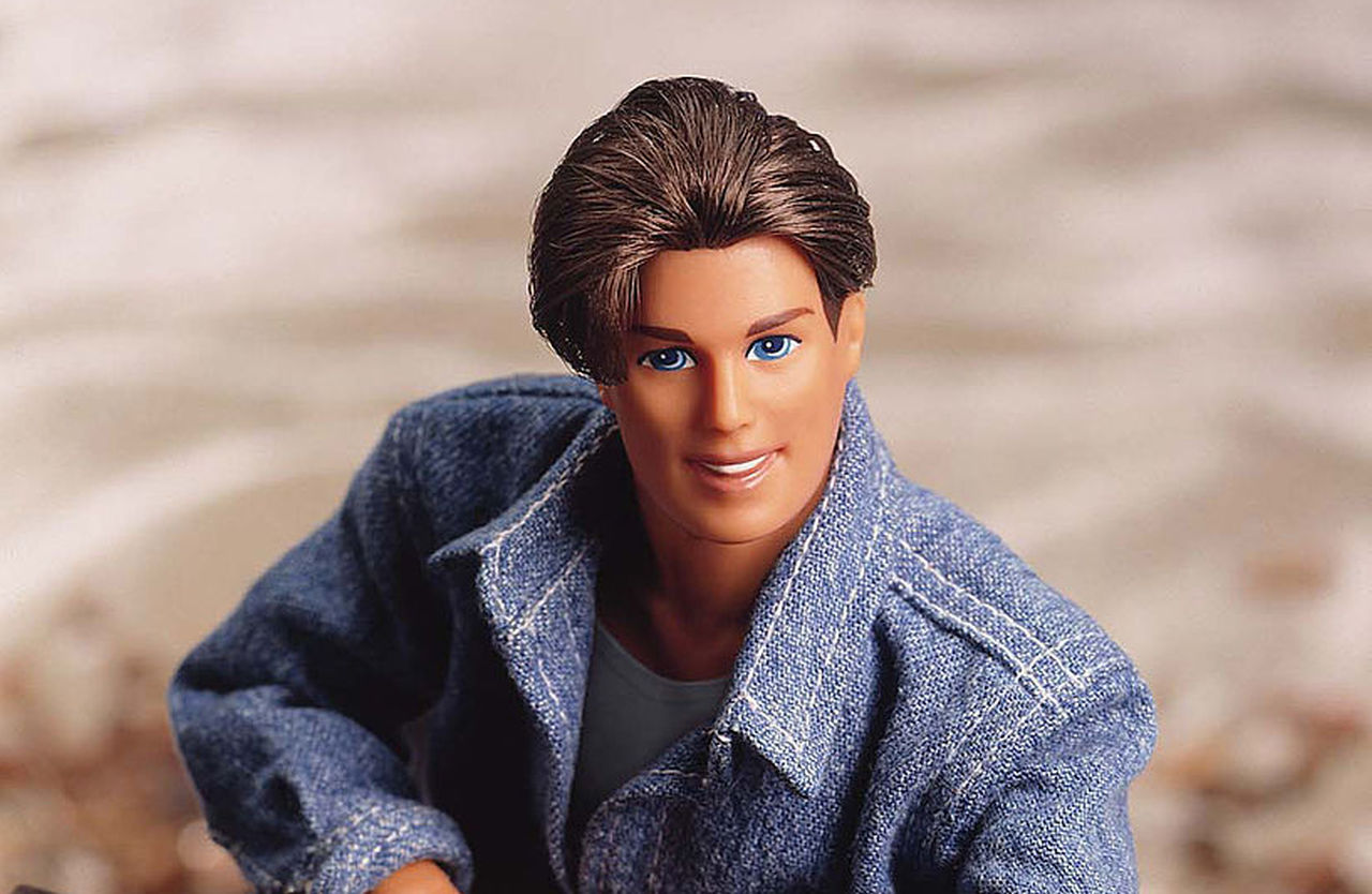 Разкриха истинското име на куклата Кен 65 години по-късно