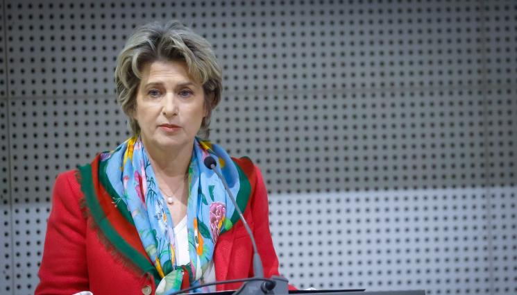 Весела Лечева - Нужни са бързи действия, за да приемем младежки зимни игри