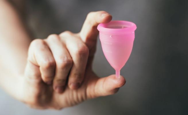 Менструална чашка: Средството, което предпазва жените от инфекции