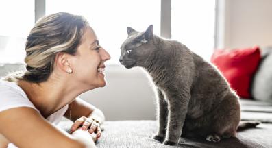 котка със стопанка