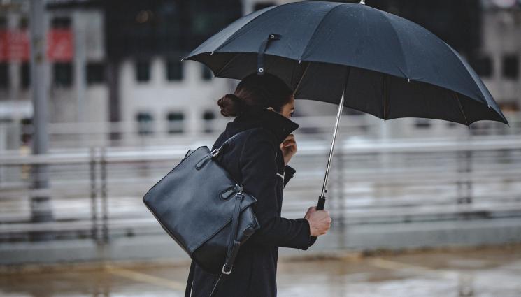 дъжд - СВЪРШИ ЛИ ЛЯТОТО? Мръзнем от студ през уикенда!