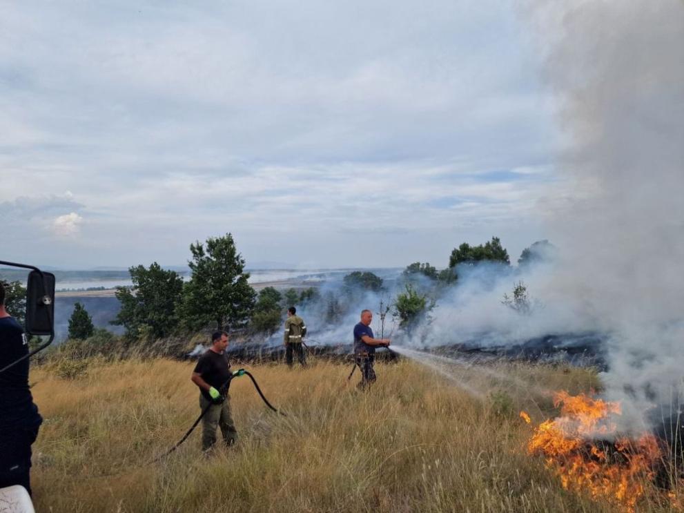 Динамична е ситуацията с пожарите в страната, каза директорът на
