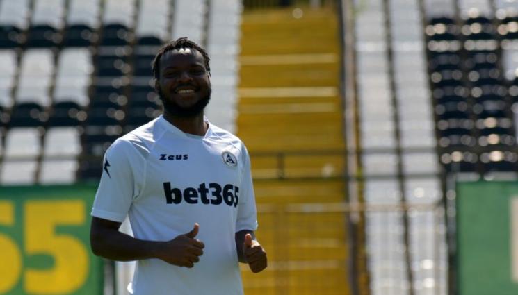 Сибири Кейта Славия - Ляв бек от Мали подписа за 3 сезона със Славия