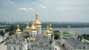 В опит да подчертае отделянето си от Русия Православната църква