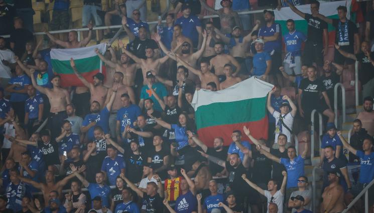 фенове Левски Скопие - НА СВОБОДА: Пуснаха всички арестувани фенове на Левски, агитката плати глобите