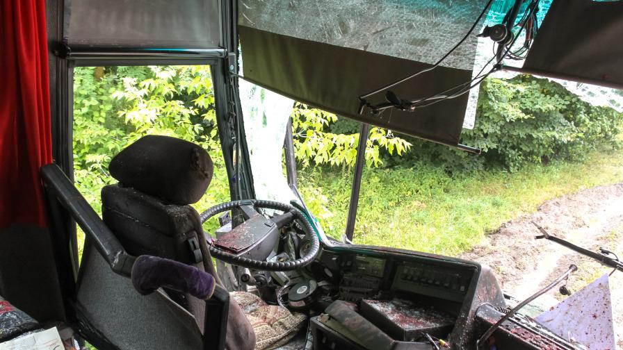 Автобус пропадна в пропаст в Перу, има много загинали