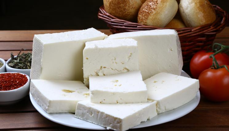 сирене - 13 000 тона фалшиво сирене произведени през 2024 г.!