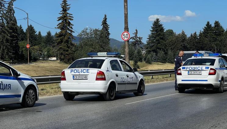 катастрофа - МЕЛЕ В СТОЛИЦАТА: Три коли се натресоха на Околовръстното (СНИМКИ)