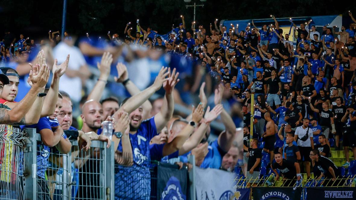 Левски публика фенове