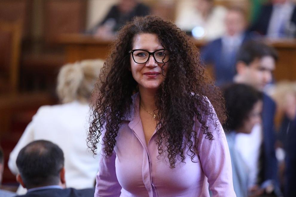 Всички сме съучастници в това, че интимната връзка не бе