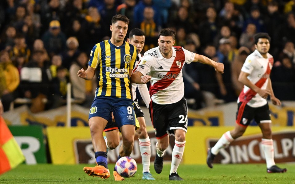 Нападателят на Росарио Сентрал Алехо Велис е пред трансфер в