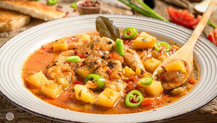 рецепти - Гответе с matekitchen.com: Пикантна пилешка яхния със зеленчуци или филе от бяла риба с горчица (ВИДЕО)