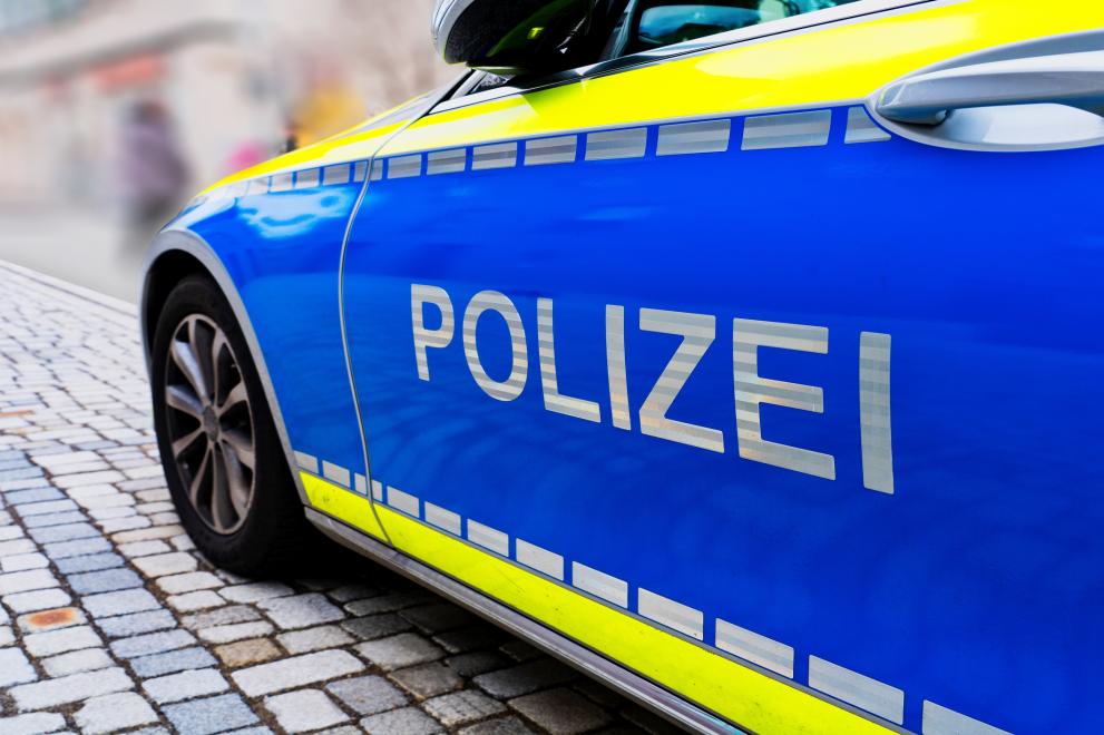 Прокурори в Германия са открили незаконно съдържание, включващо нацистки символи,