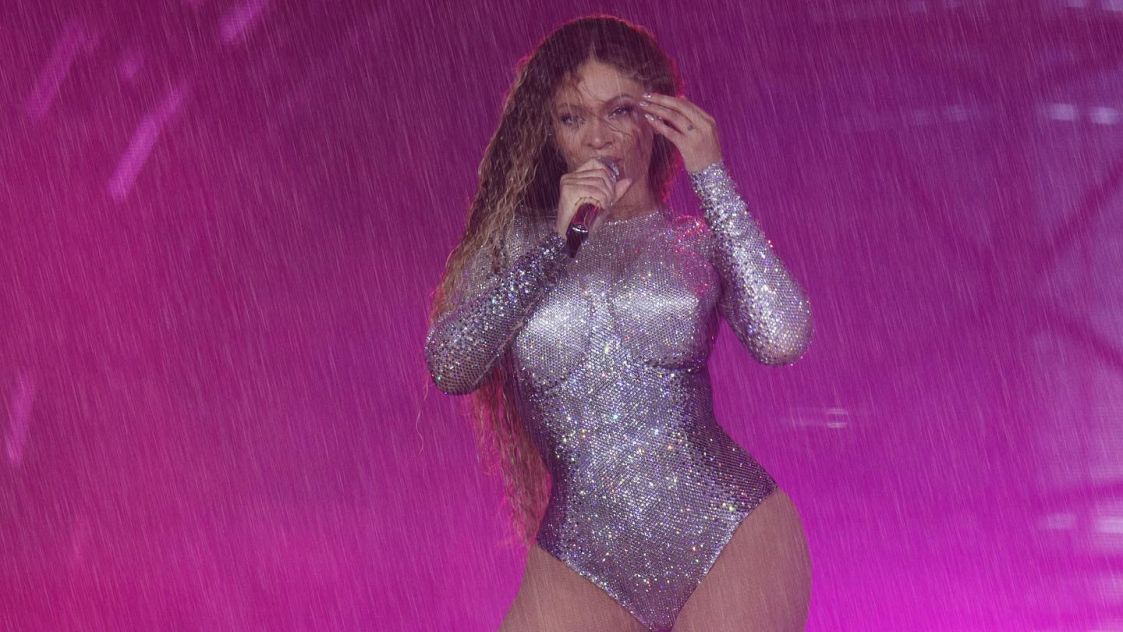 Beyoncé плати 100 000 долара на метрото във Вашингтон