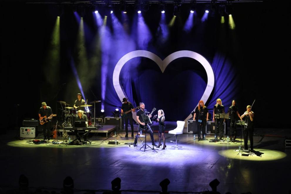 За нас е невероятно удоволствие да бъдем в този ваш