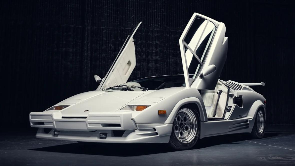 lamborghini countach