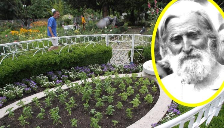 Петър Дънов - Испанци и американци се молят на гроба на Дънов