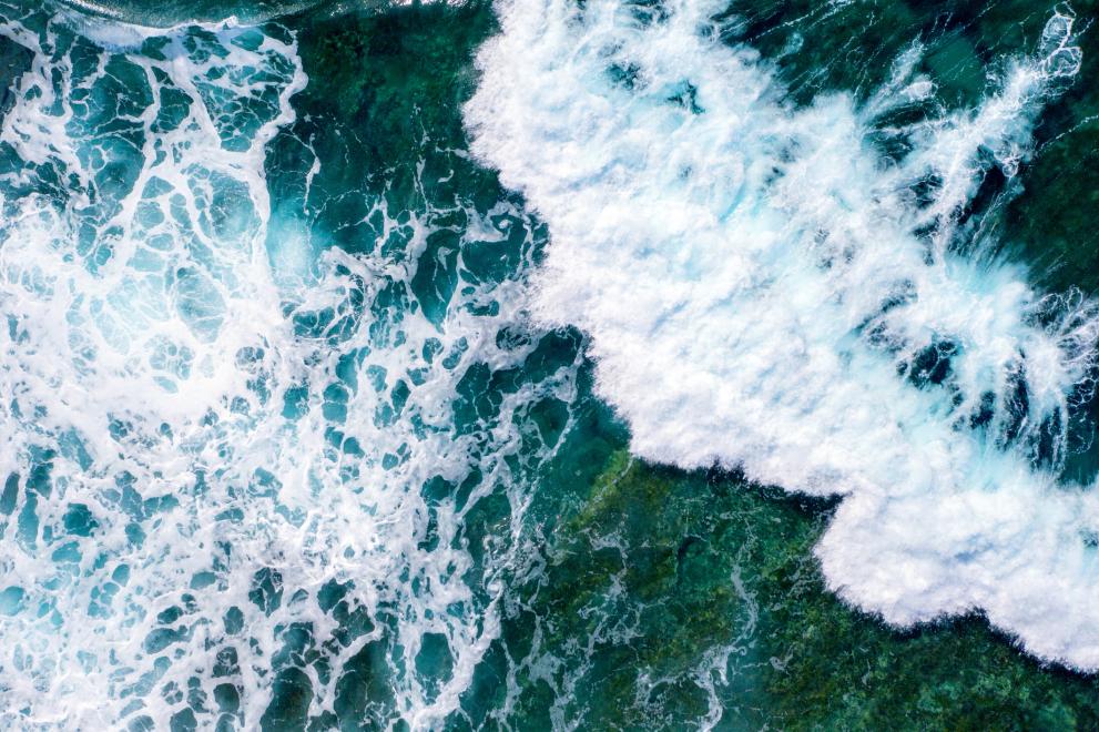 Мъртвото вълнение е морско или океанско течение, което се образува