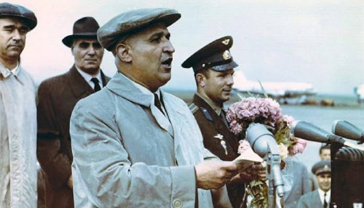 Тодор Живков - ДОКАЗАХА! Всеки трети си иска Тато и социализма! (СНИМКИ)