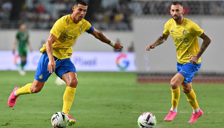 Роналдо Брозович - ХРИСТИЯНИНЪТ КРИСТИАНО: Роналдо втрещи със забранен публичен жест в Саудитска Арабия