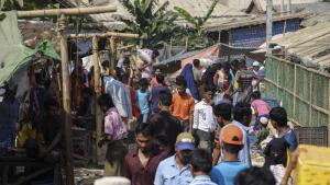 Най малко 17 рохинги загинаха и 30 остават в неизвестност след