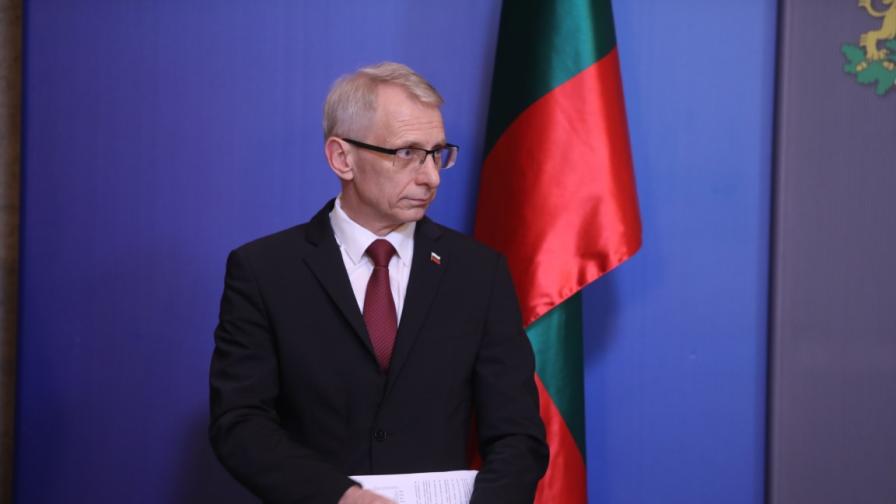 Денков: Радев не защитава интересите на България