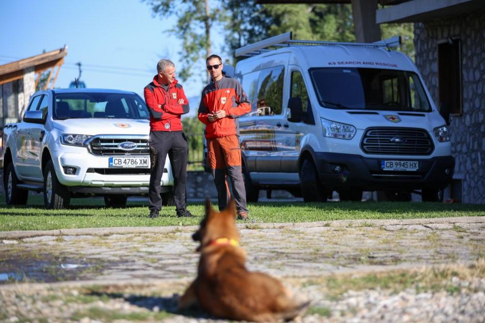 Групата за спасяване с кучета на Планинската спасителна служба (ПСС)