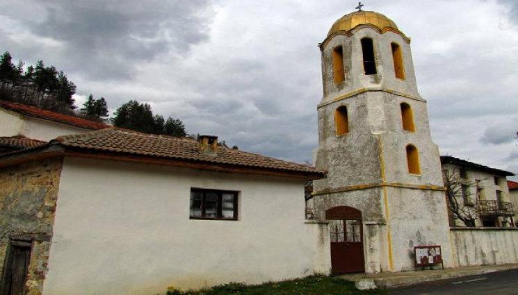 църква - НАБИРАТ ПАРИ  за 150-годишна църква в село Арда