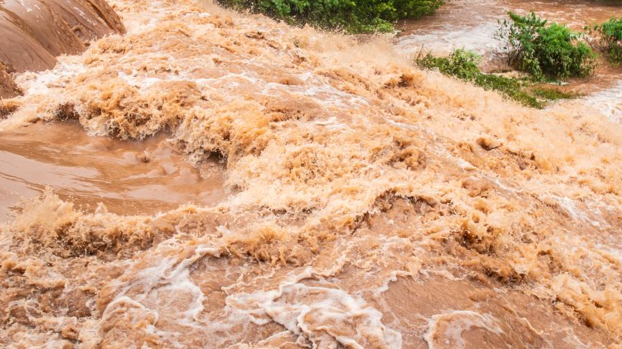 В капана на лошото време: Порои и наводнения взеха жертви в Северозападна Европа