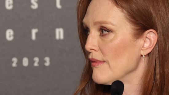 Снимка без грим на 62-годишната Джулиан Мур възхити феновете