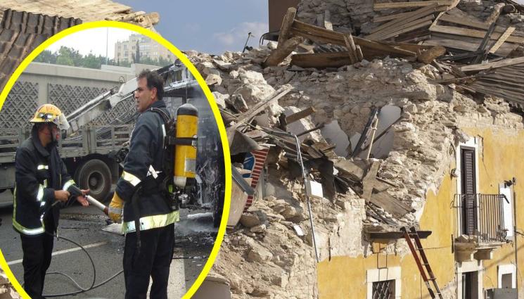 Срутване - СРУТИ СЕ историческа сграда, един човек е затрупан!