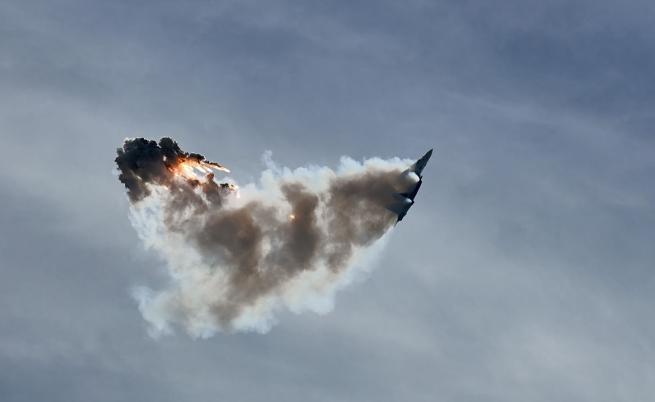 Изтребител Су-30 се разби в Калининградска област, пилотите са загинали