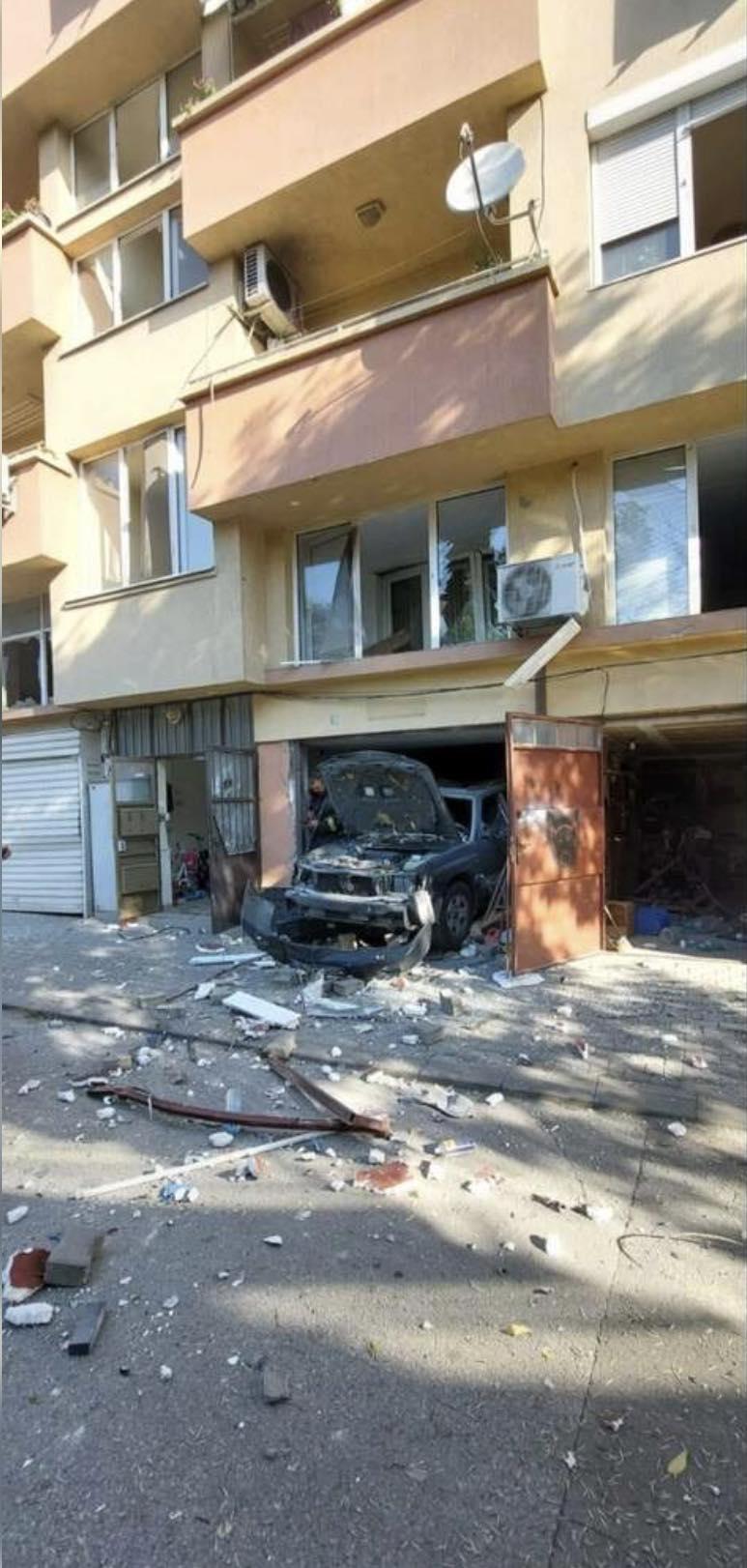 взрив гараж