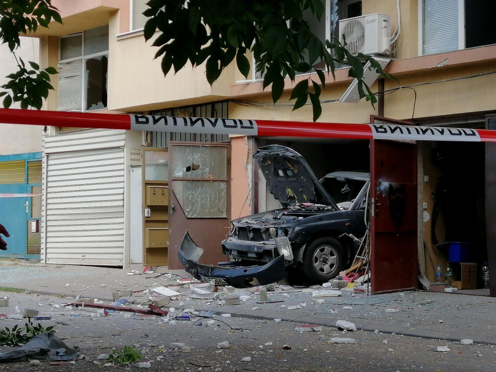 Силен взрив в гараж разтърси живеещите на ул. Михаил Такев