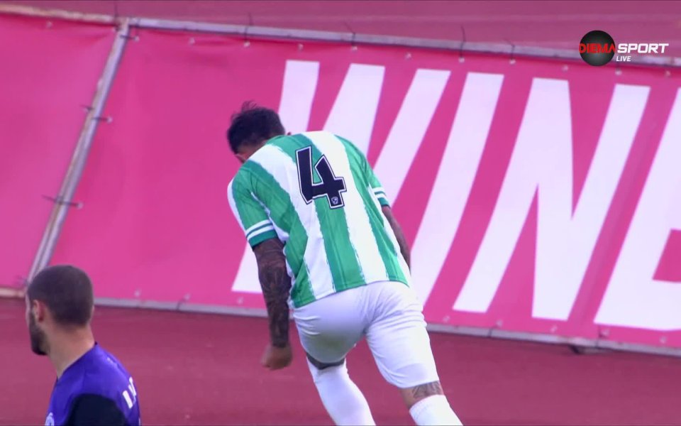 Берое откри резултата на стадион Ивайло''. В 25-та минута Франческо