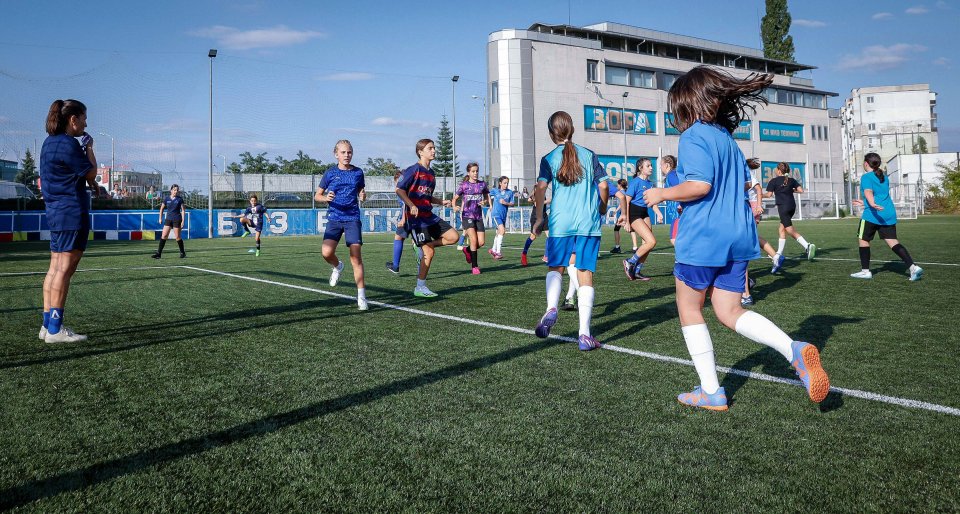 Първа тренировка на девическия отбор на Левски1