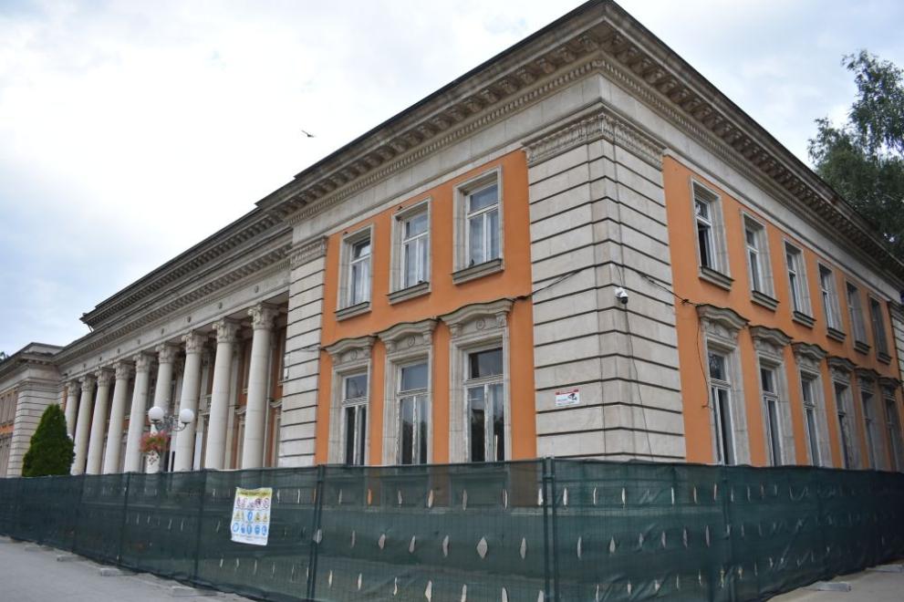 Започва обновяването на сградата на Двореца на културата в Перник,