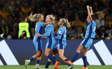 Англия победи с 3 1 домакина Австралия в полуфинал на Световното