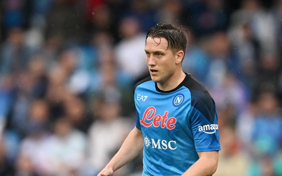 Полският полузащитник Пьотр Желински е отказал оферта от Ал Ахли