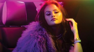 Selena Gomez издава идеалната песен за края на лятото