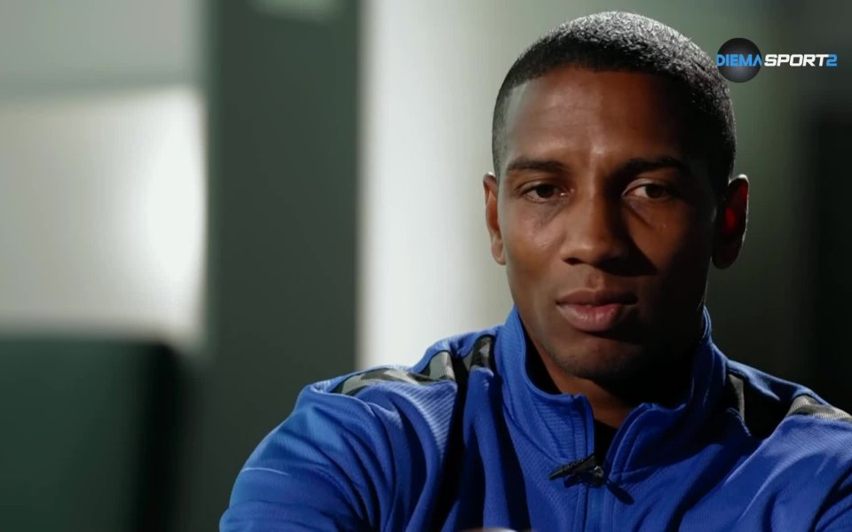 Защитникът на Евертън Ашли Йънг е поредният гост в рубриката